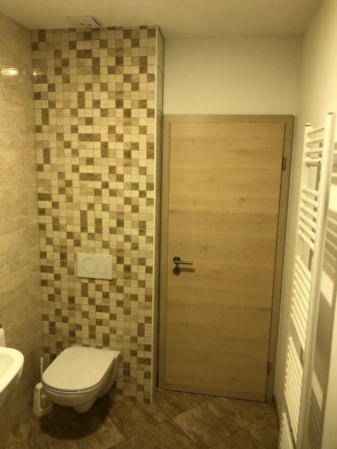 Apartma Linhartov Trg رادوفيتْسا المظهر الخارجي الصورة